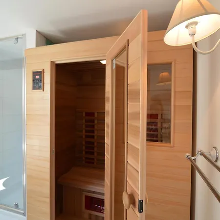In With Sauna, Cleaning Included Holiday home Fays (Manhay)